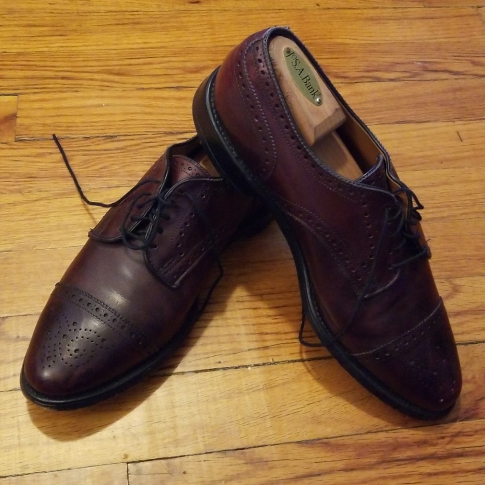Allen Edmonds Sanford Cap Toe Brogue Dress…